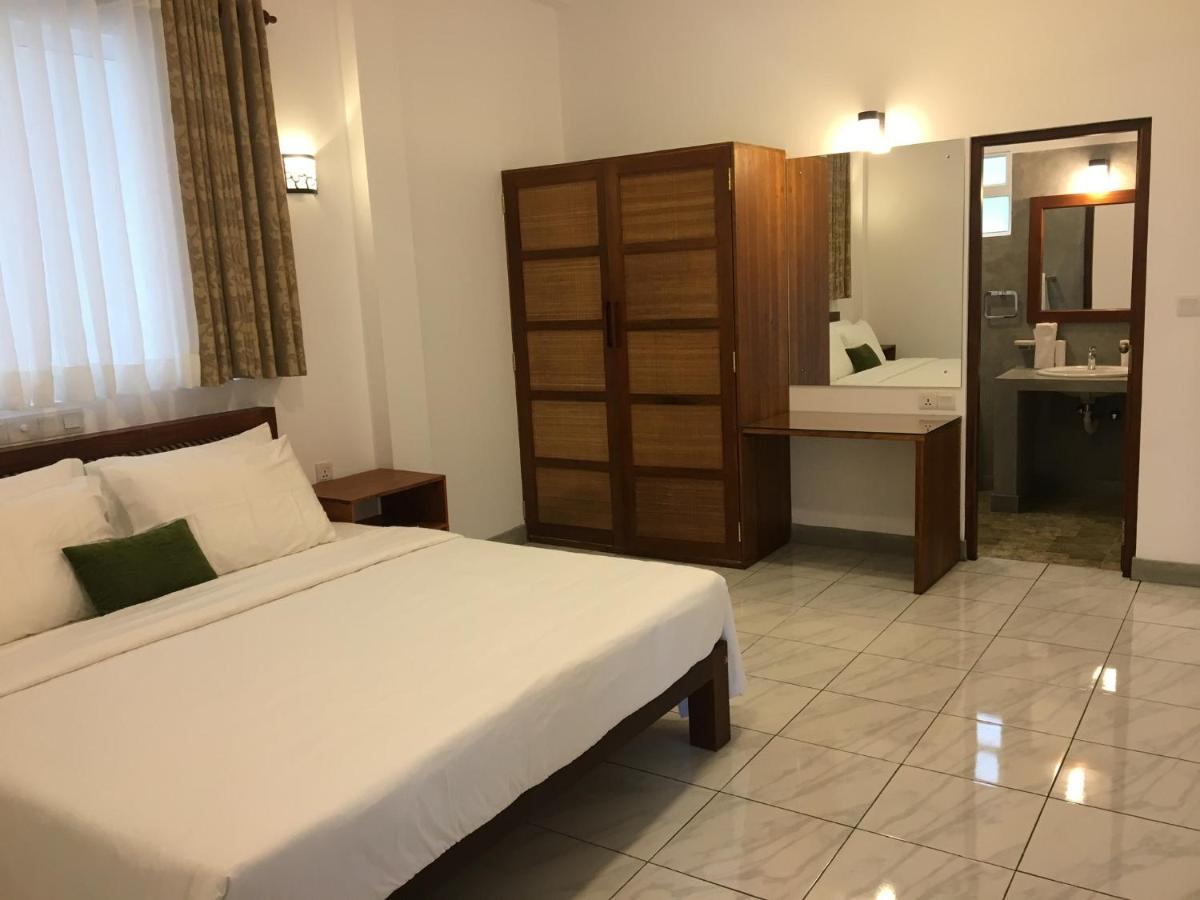 Hotel Anveela à Beruwala Extérieur photo