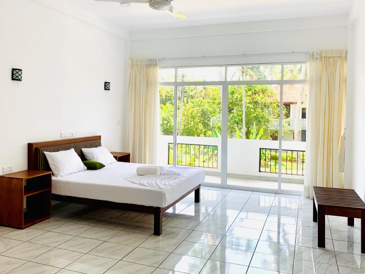 Hotel Anveela à Beruwala Extérieur photo