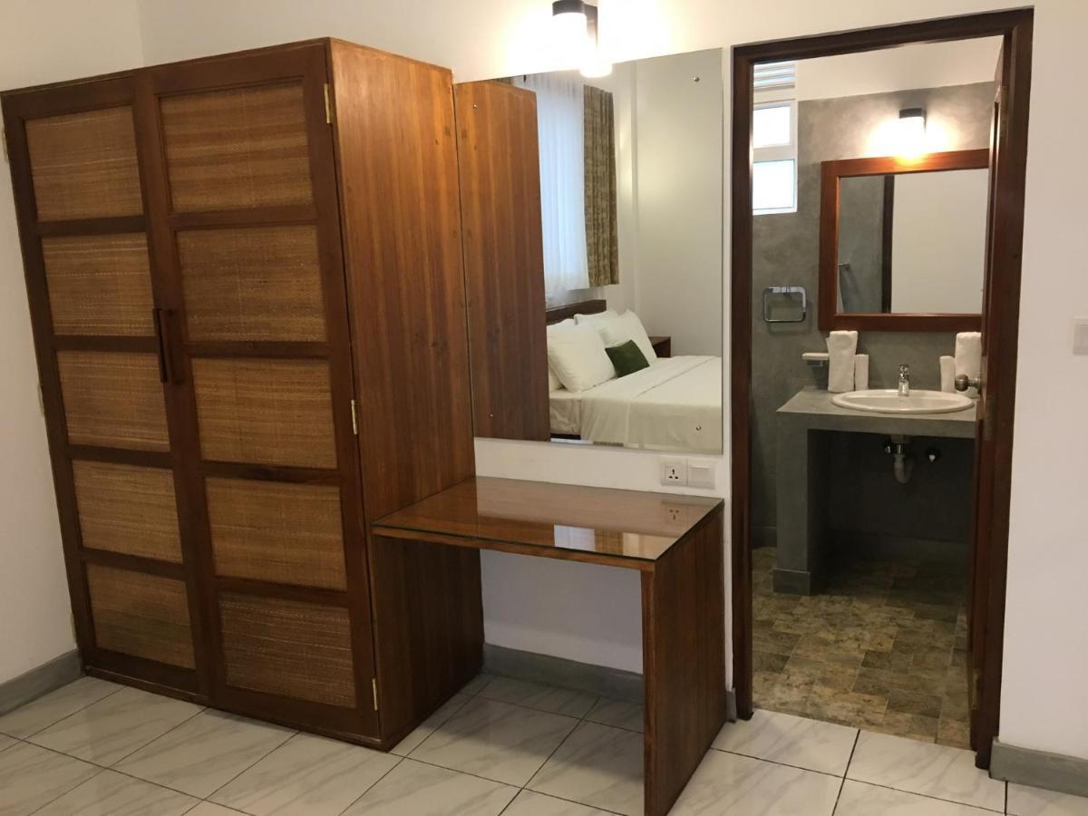 Hotel Anveela à Beruwala Extérieur photo