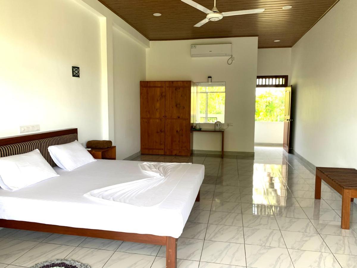 Hotel Anveela à Beruwala Extérieur photo