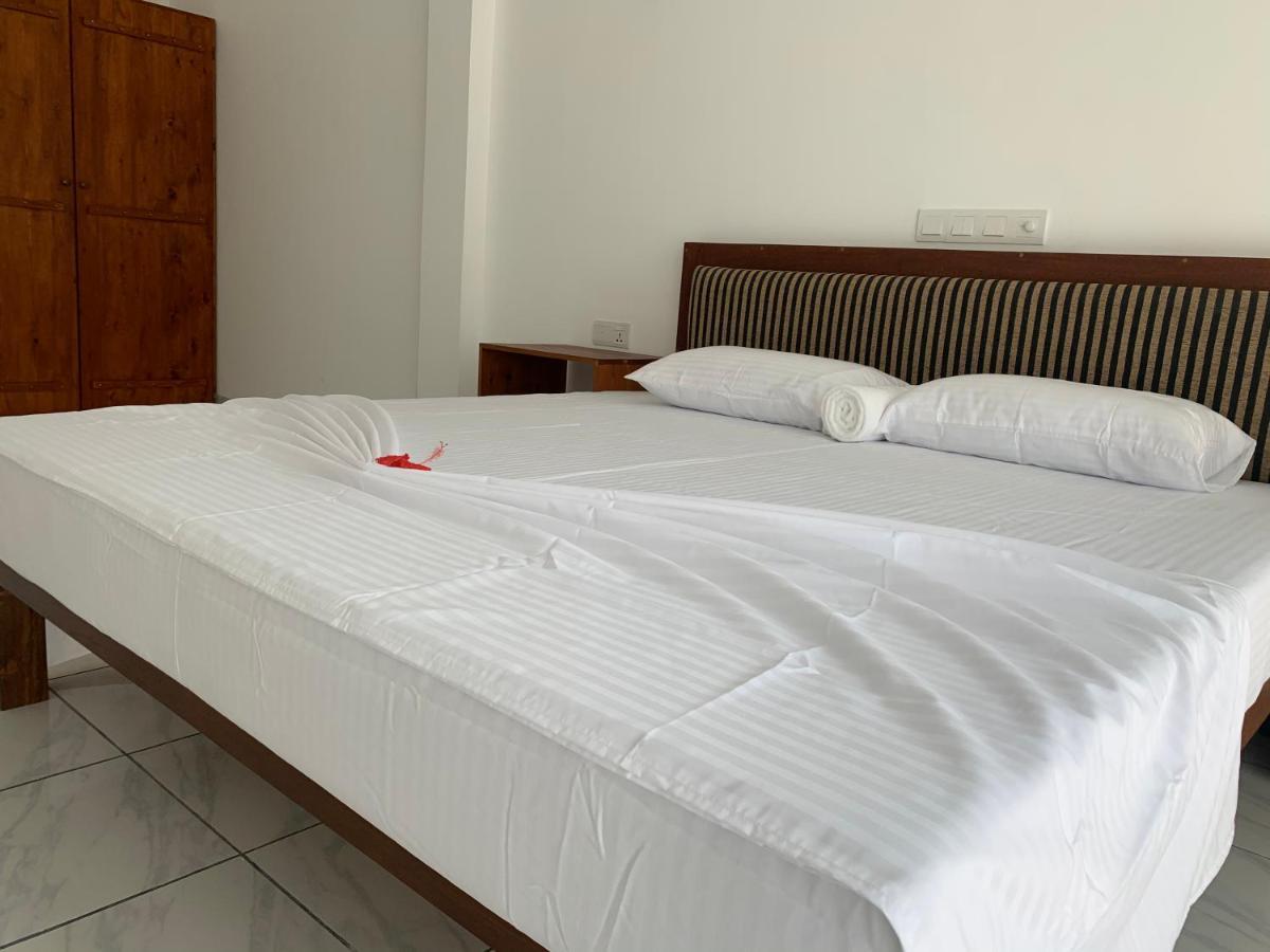 Hotel Anveela à Beruwala Extérieur photo