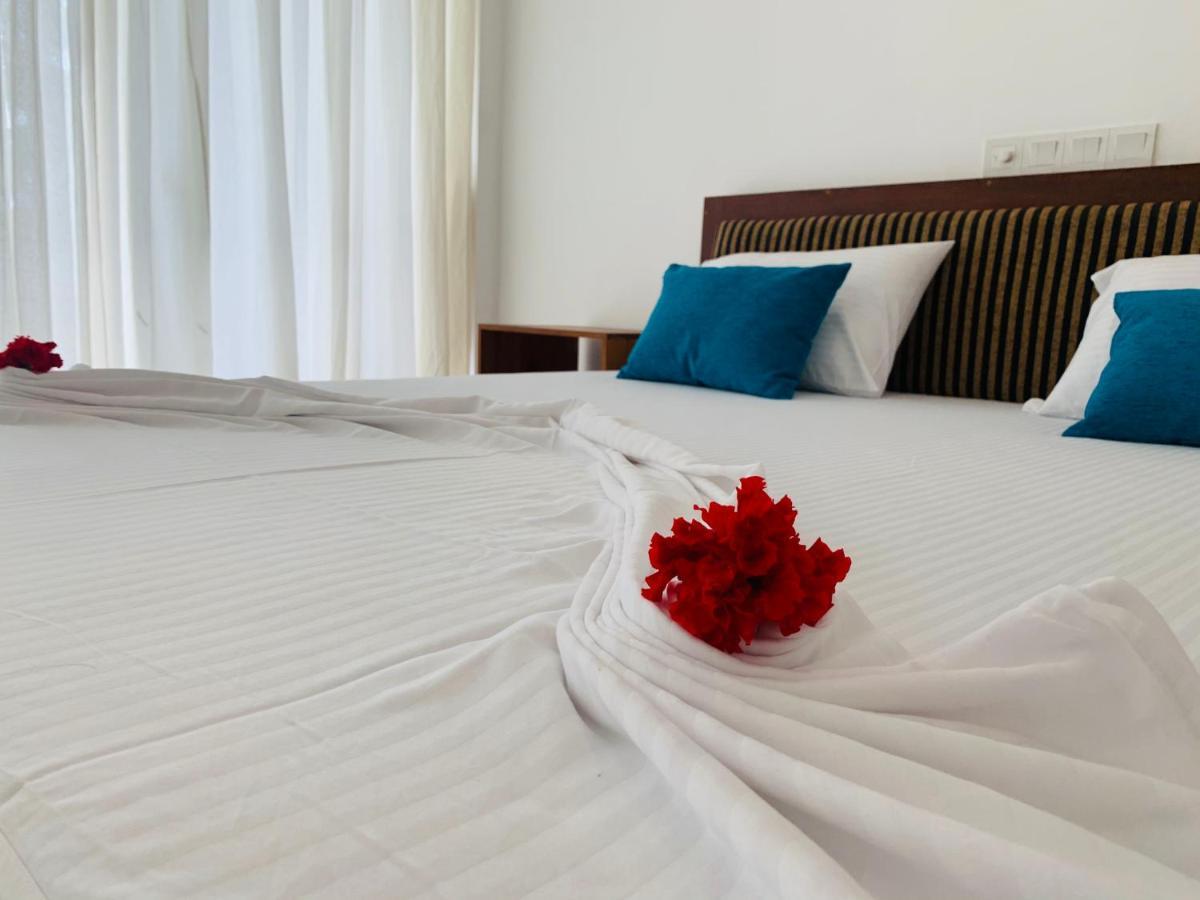 Hotel Anveela à Beruwala Extérieur photo