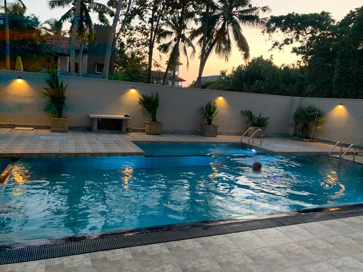 Hotel Anveela à Beruwala Extérieur photo