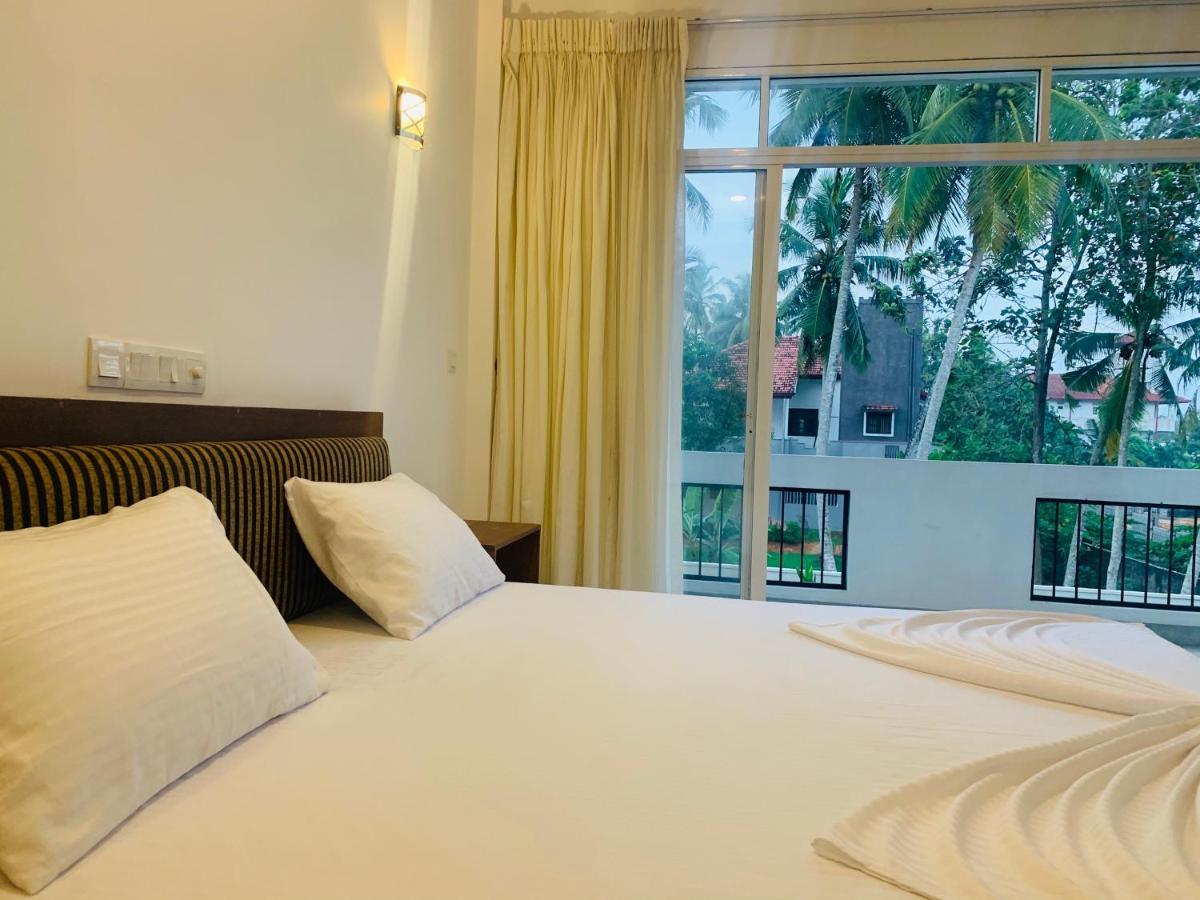 Hotel Anveela à Beruwala Extérieur photo